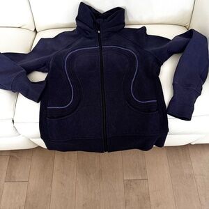 Lululemon Dark Purple Sweatshirt, high neck (no hood)